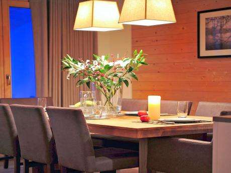 Chalet Falcons Nest - Essbereich