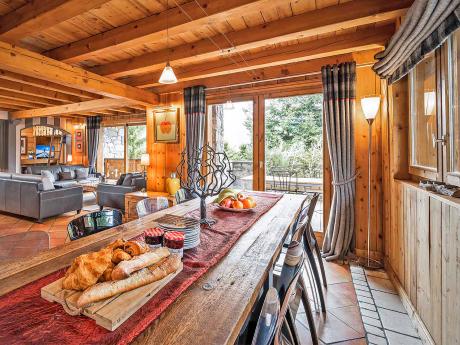 Chalet Etienne - Essbereich @Rich Roberts