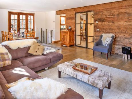 Chalet Fleur de Meribel - Wohnraum